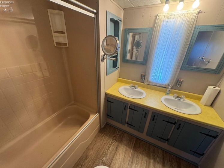 116 Rathbun Drive, Marblehead, 43440, 2 Bedrooms Bedrooms, ,1 BathroomBathrooms,Residential,For Sale,Rathbun,20254694