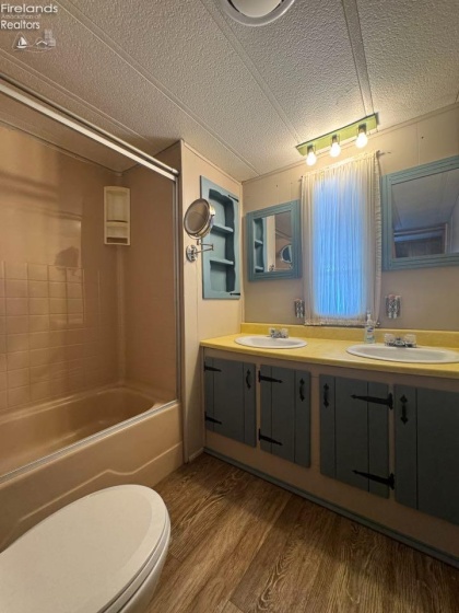 116 Rathbun Drive, Marblehead, 43440, 2 Bedrooms Bedrooms, ,1 BathroomBathrooms,Residential,For Sale,Rathbun,20254694