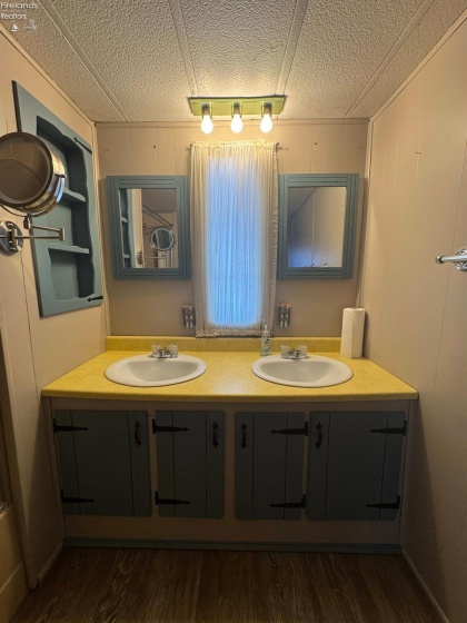 116 Rathbun Drive, Marblehead, 43440, 2 Bedrooms Bedrooms, ,1 BathroomBathrooms,Residential,For Sale,Rathbun,20254694