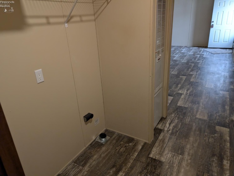 220 Maple Lane, Green Springs, 44836, 3 Bedrooms Bedrooms, ,2 BathroomsBathrooms,Residential,For Sale,Maple Lane,20254689