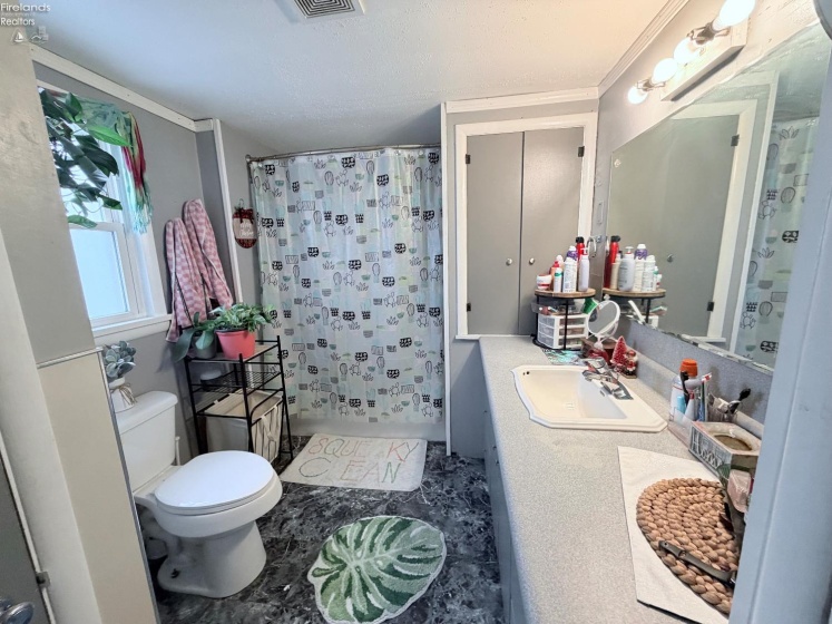 200 HUDSON, Tiffin, 44883, 2 Bedrooms Bedrooms, ,2 BathroomsBathrooms,Residential,For Sale,HUDSON,20254698