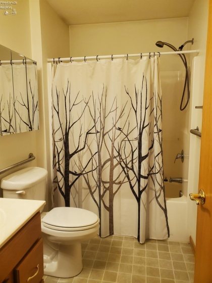 16 St Francis Avenue, Tiffin, 44883, 3 Bedrooms Bedrooms, ,2 BathroomsBathrooms,Residential,For Sale,St Francis,20254701