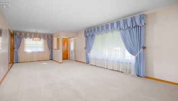 6361 Smith Road, Brook Park, 44142, 3 Bedrooms Bedrooms, ,2 BathroomsBathrooms,Residential,For Sale,Smith,20254628