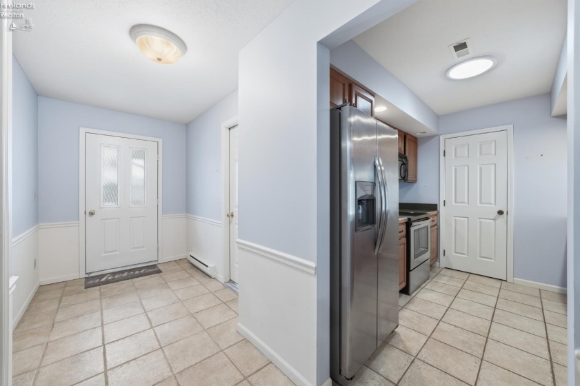 1002 Brittany Drive, Huron, 44839, 3 Bedrooms Bedrooms, ,2 BathroomsBathrooms,Residential,For Sale,Brittany,20254700