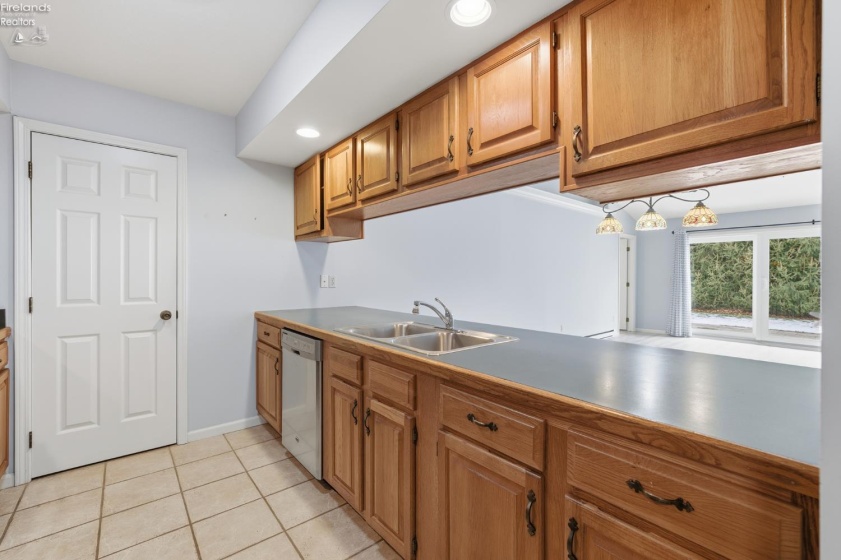 1002 Brittany Drive, Huron, 44839, 3 Bedrooms Bedrooms, ,2 BathroomsBathrooms,Residential,For Sale,Brittany,20254700