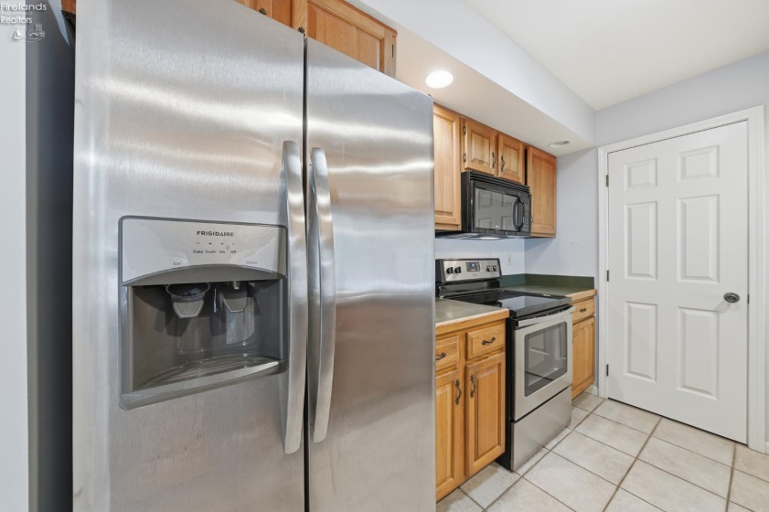 1002 Brittany Drive, Huron, 44839, 3 Bedrooms Bedrooms, ,2 BathroomsBathrooms,Residential,For Sale,Brittany,20254700