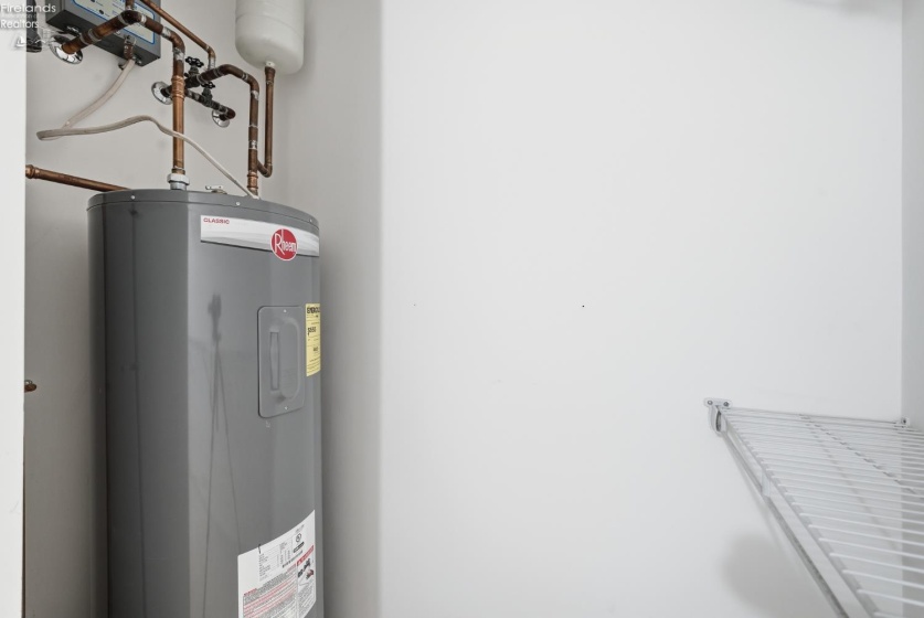 1002 Brittany Drive, Huron, 44839, 3 Bedrooms Bedrooms, ,2 BathroomsBathrooms,Residential,For Sale,Brittany,20254700