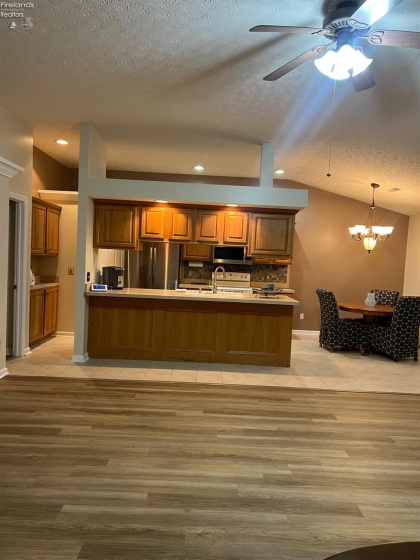 6 White Tail Way, Norwalk, 44857, 3 Bedrooms Bedrooms, ,2 BathroomsBathrooms,Residential,For Sale,White Tail,20254705