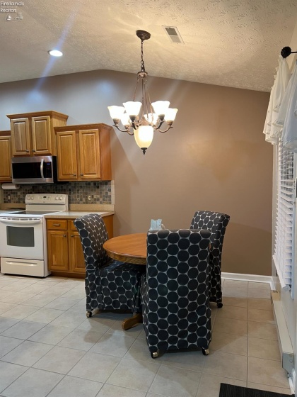 6 White Tail Way, Norwalk, 44857, 3 Bedrooms Bedrooms, ,2 BathroomsBathrooms,Residential,For Sale,White Tail,20254705