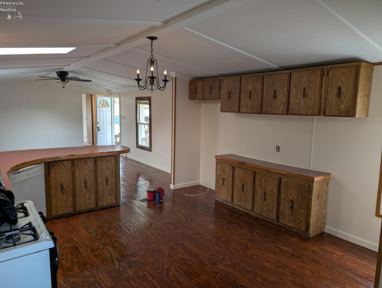 111 Flat Rock Road, Bellevue, 44811, 2 Bedrooms Bedrooms, ,2 BathroomsBathrooms,Residential,For Sale,Flat Rock,20254711