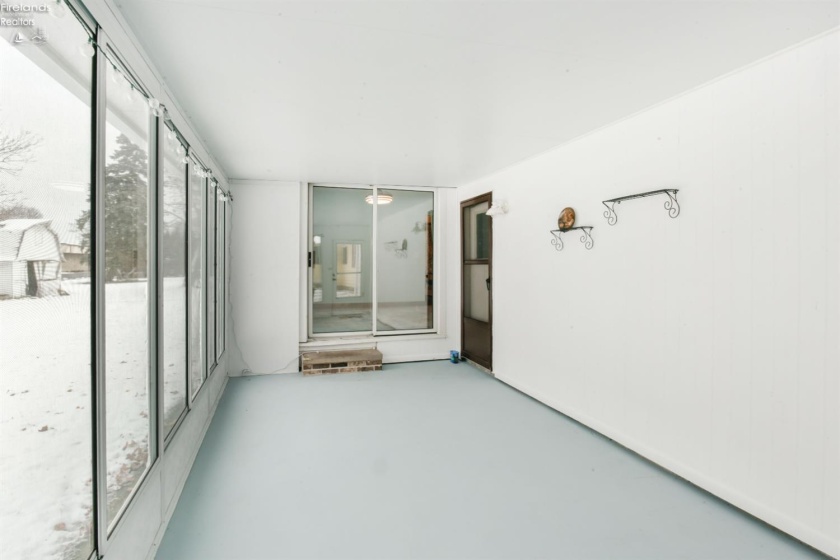 111 10th Street, Port Clinton, 43452, 3 Bedrooms Bedrooms, ,2 BathroomsBathrooms,Residential,For Sale,10th,20254693