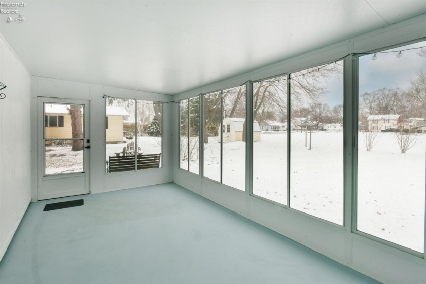 111 10th Street, Port Clinton, 43452, 3 Bedrooms Bedrooms, ,2 BathroomsBathrooms,Residential,For Sale,10th,20254693