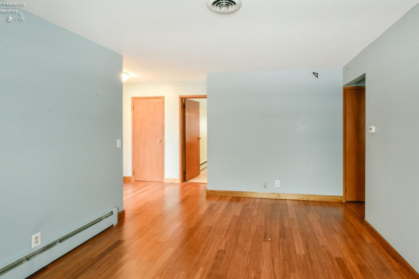 111 10th Street, Port Clinton, 43452, 3 Bedrooms Bedrooms, ,2 BathroomsBathrooms,Residential,For Sale,10th,20254693