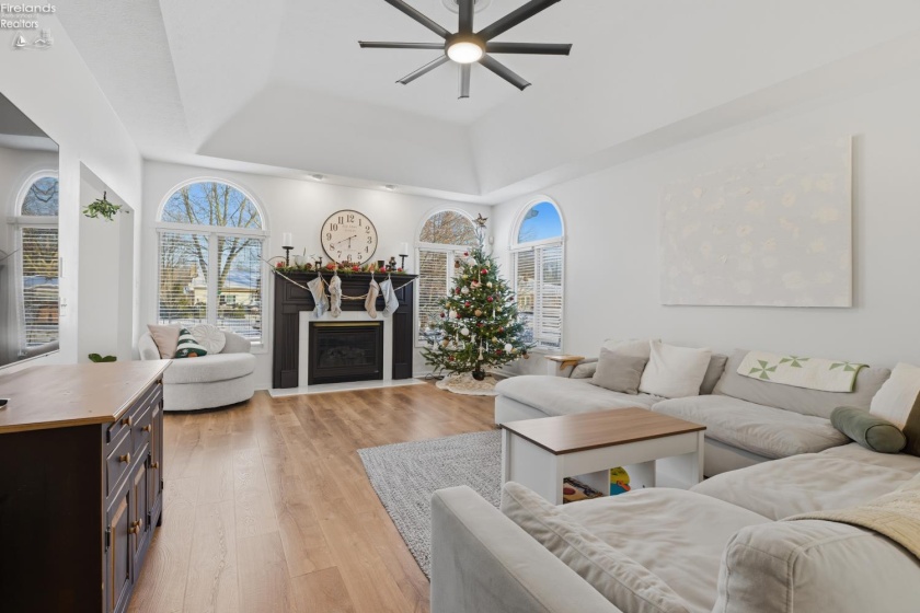 5519 Manhattan Drive, Lorain, 44053, 4 Bedrooms Bedrooms, ,3 BathroomsBathrooms,Residential,For Sale,Manhattan,20254723