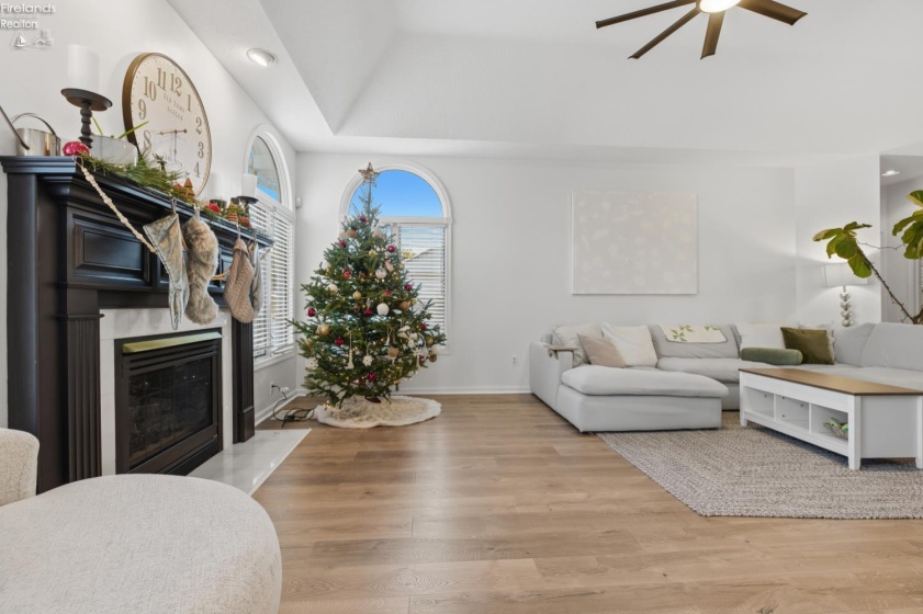 5519 Manhattan Drive, Lorain, 44053, 4 Bedrooms Bedrooms, ,3 BathroomsBathrooms,Residential,For Sale,Manhattan,20254723