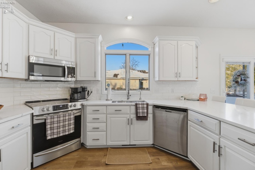 5519 Manhattan Drive, Lorain, 44053, 4 Bedrooms Bedrooms, ,3 BathroomsBathrooms,Residential,For Sale,Manhattan,20254723