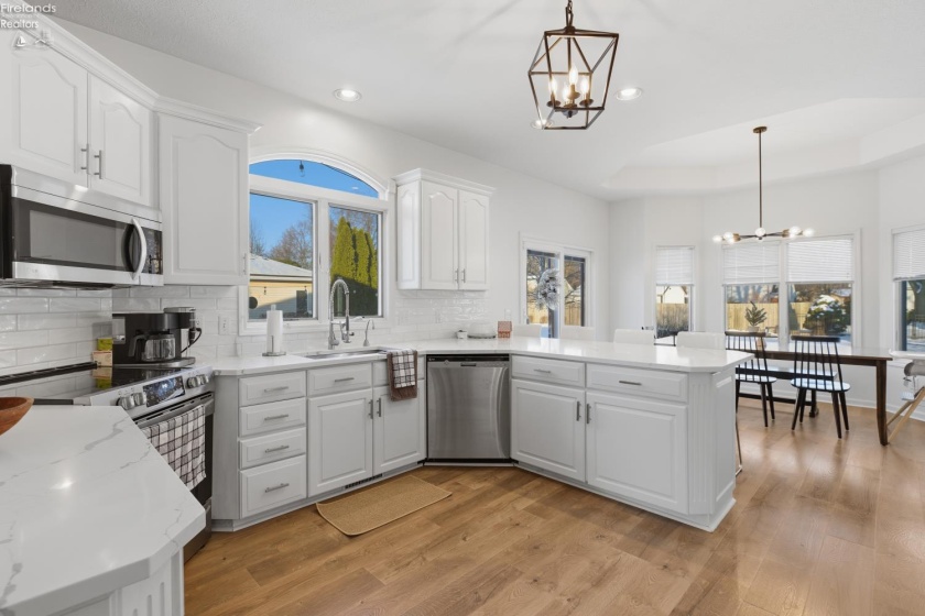 5519 Manhattan Drive, Lorain, 44053, 4 Bedrooms Bedrooms, ,3 BathroomsBathrooms,Residential,For Sale,Manhattan,20254723