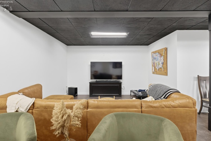 5519 Manhattan Drive, Lorain, 44053, 4 Bedrooms Bedrooms, ,3 BathroomsBathrooms,Residential,For Sale,Manhattan,20254723