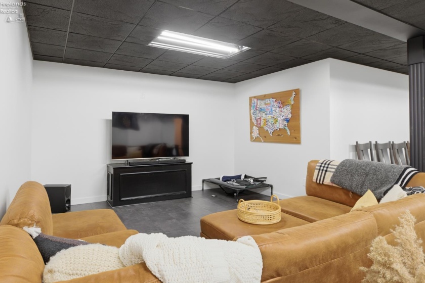 5519 Manhattan Drive, Lorain, 44053, 4 Bedrooms Bedrooms, ,3 BathroomsBathrooms,Residential,For Sale,Manhattan,20254723