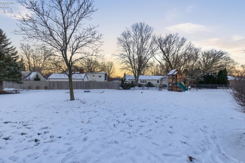 5519 Manhattan Drive, Lorain, 44053, 4 Bedrooms Bedrooms, ,3 BathroomsBathrooms,Residential,For Sale,Manhattan,20254723