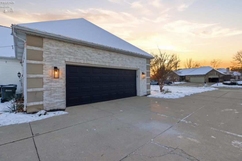 5519 Manhattan Drive, Lorain, 44053, 4 Bedrooms Bedrooms, ,3 BathroomsBathrooms,Residential,For Sale,Manhattan,20254723