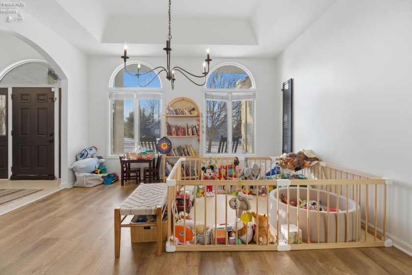 5519 Manhattan Drive, Lorain, 44053, 4 Bedrooms Bedrooms, ,3 BathroomsBathrooms,Residential,For Sale,Manhattan,20254723