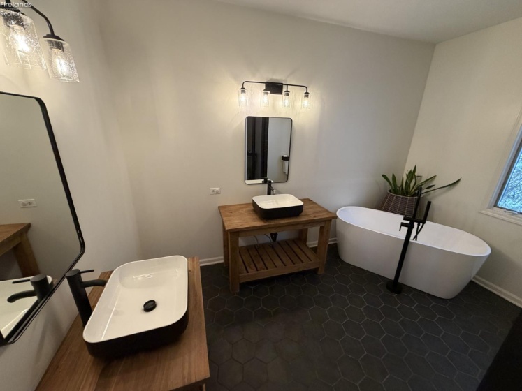 5519 Manhattan Drive, Lorain, 44053, 4 Bedrooms Bedrooms, ,3 BathroomsBathrooms,Residential,For Sale,Manhattan,20254723