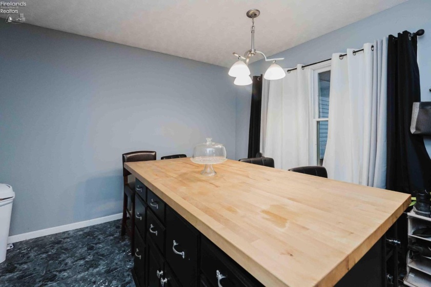 301 Schiller Avenue, Sandusky, 44870, 7 Bedrooms Bedrooms, ,5 BathroomsBathrooms,Residential,For Sale,Schiller,20254654