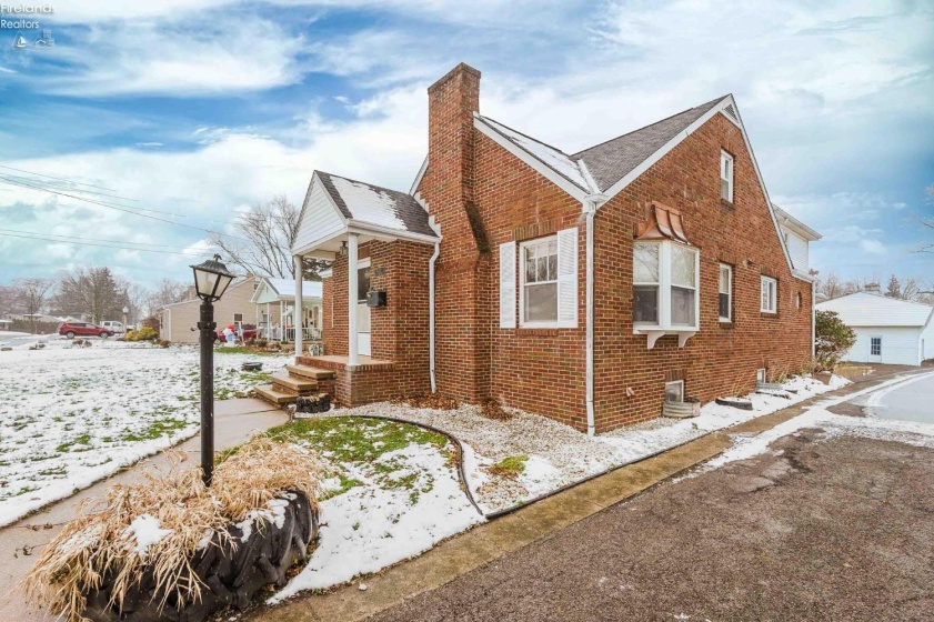 301 Schiller Avenue, Sandusky, 44870, 7 Bedrooms Bedrooms, ,5 BathroomsBathrooms,Residential,For Sale,Schiller,20254654