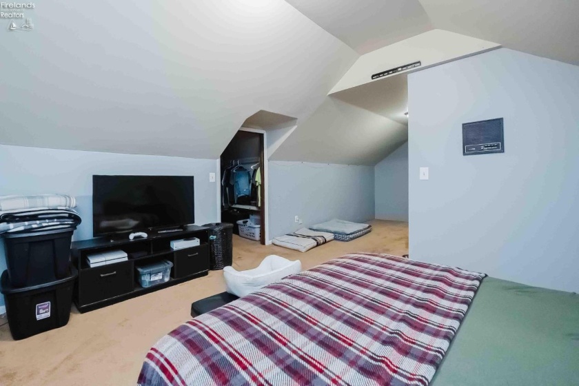 301 Schiller Avenue, Sandusky, 44870, 7 Bedrooms Bedrooms, ,5 BathroomsBathrooms,Residential,For Sale,Schiller,20254654