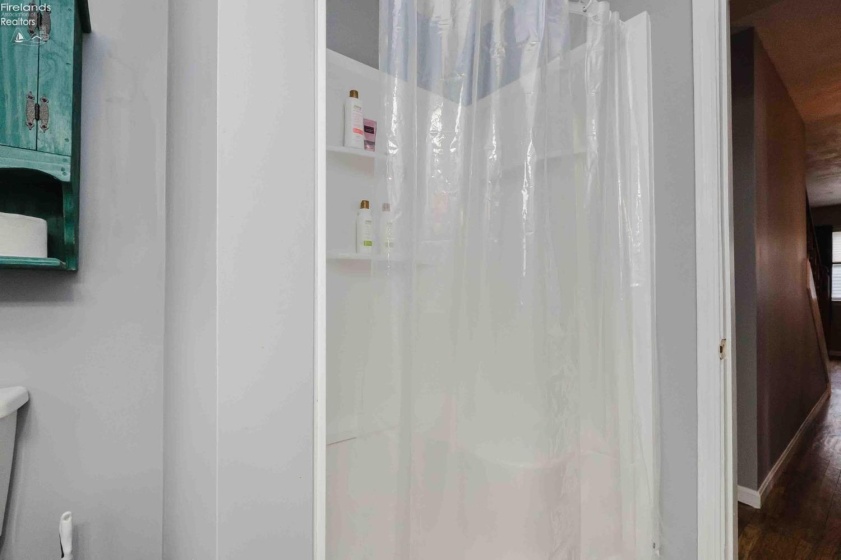 301 Schiller Avenue, Sandusky, 44870, 7 Bedrooms Bedrooms, ,5 BathroomsBathrooms,Residential,For Sale,Schiller,20254654