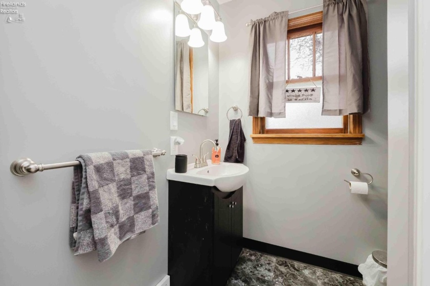 301 Schiller Avenue, Sandusky, 44870, 7 Bedrooms Bedrooms, ,5 BathroomsBathrooms,Residential,For Sale,Schiller,20254654