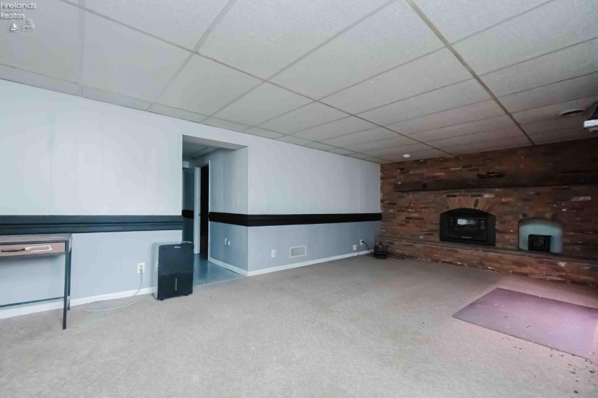 301 Schiller Avenue, Sandusky, 44870, 7 Bedrooms Bedrooms, ,5 BathroomsBathrooms,Residential,For Sale,Schiller,20254654