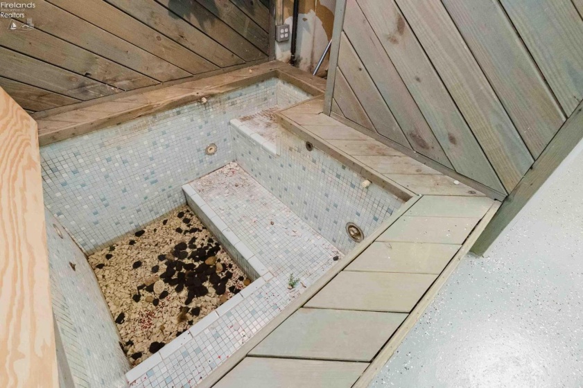 301 Schiller Avenue, Sandusky, 44870, 7 Bedrooms Bedrooms, ,5 BathroomsBathrooms,Residential,For Sale,Schiller,20254654