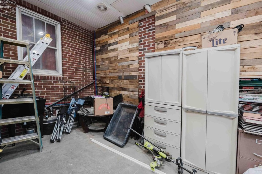 301 Schiller Avenue, Sandusky, 44870, 7 Bedrooms Bedrooms, ,5 BathroomsBathrooms,Residential,For Sale,Schiller,20254654