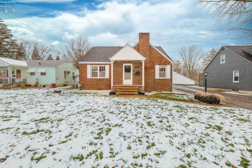 301 Schiller Avenue, Sandusky, 44870, 7 Bedrooms Bedrooms, ,5 BathroomsBathrooms,Residential,For Sale,Schiller,20254654