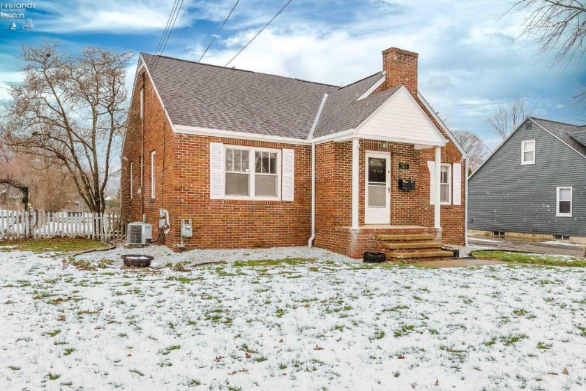 301 Schiller Avenue, Sandusky, 44870, 7 Bedrooms Bedrooms, ,5 BathroomsBathrooms,Residential,For Sale,Schiller,20254654