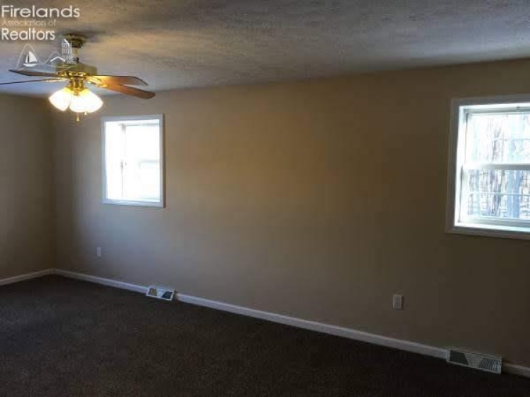 48903 North Ridge Road, Amherst, 44001, ,Multiple Units,For Sale,North Ridge Road,20254719