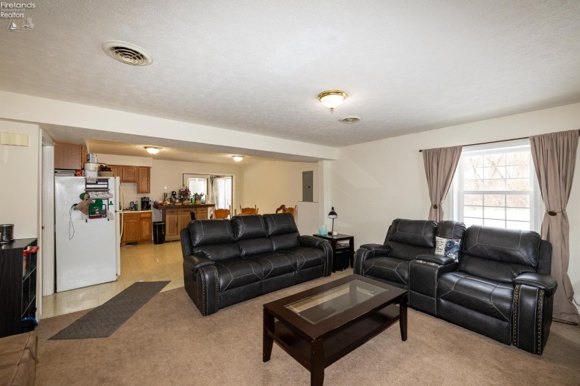 48903 North Ridge Road, Amherst, 44001, ,Multiple Units,For Sale,North Ridge Road,20254719