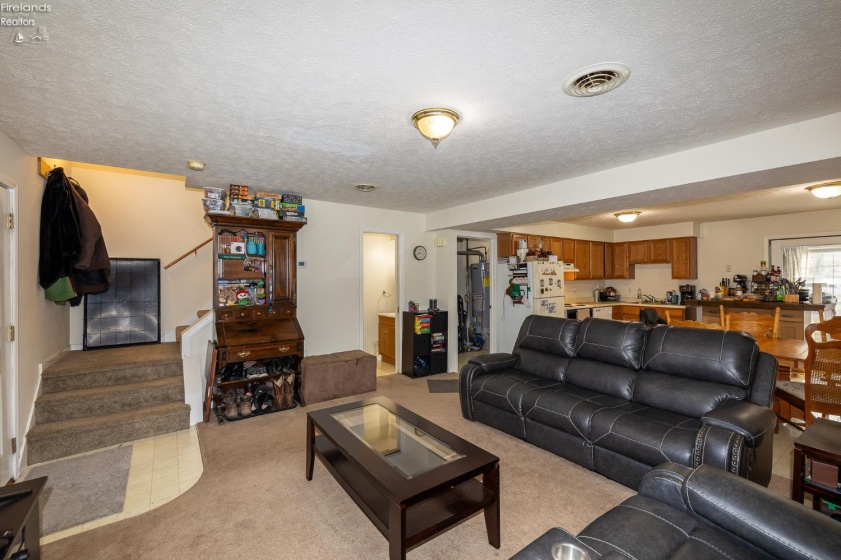 48903 North Ridge Road, Amherst, 44001, ,Multiple Units,For Sale,North Ridge Road,20254719