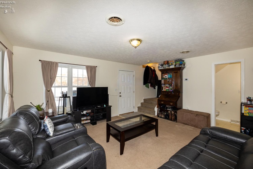 48903 North Ridge Road, Amherst, 44001, ,Multiple Units,For Sale,North Ridge Road,20254719