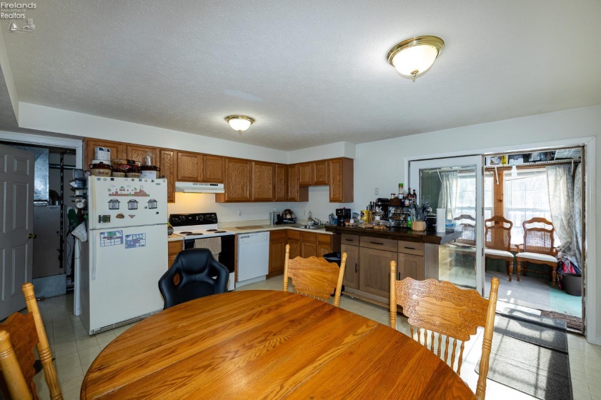 48903 North Ridge Road, Amherst, 44001, ,Multiple Units,For Sale,North Ridge Road,20254719