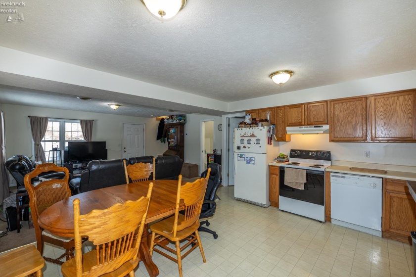 48903 North Ridge Road, Amherst, 44001, ,Multiple Units,For Sale,North Ridge Road,20254719