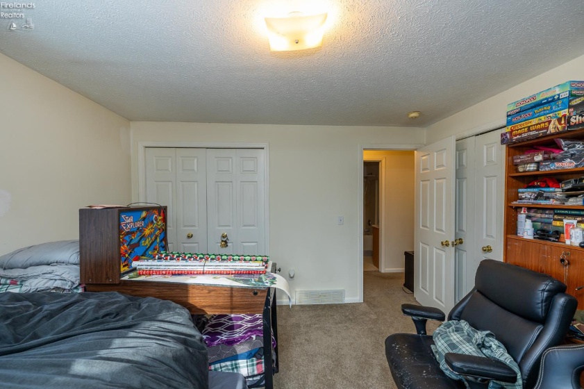 48903 North Ridge Road, Amherst, 44001, ,Multiple Units,For Sale,North Ridge Road,20254719