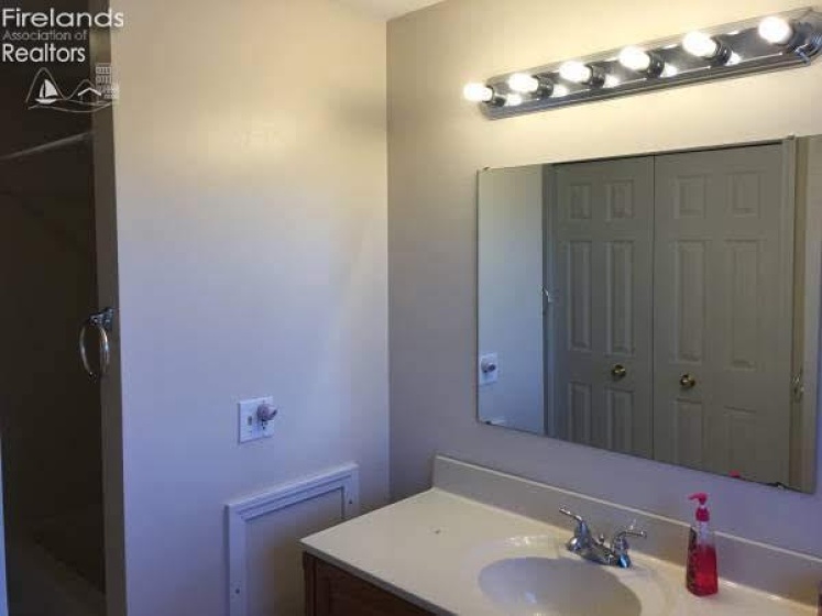 48903 North Ridge Road, Amherst, 44001, ,Multiple Units,For Sale,North Ridge Road,20254719