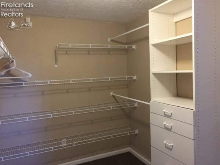 48903 North Ridge Road, Amherst, 44001, ,Multiple Units,For Sale,North Ridge Road,20254719