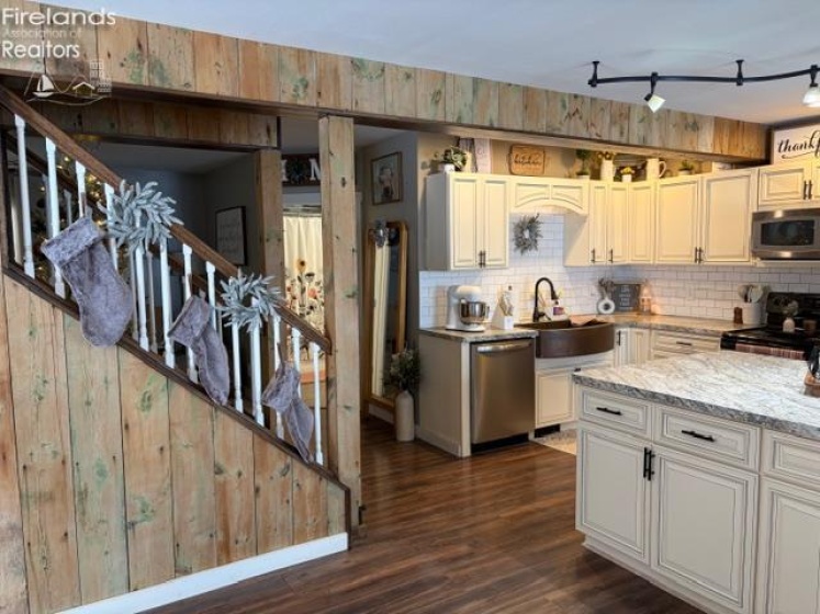 8140 S State Route 19, Bloomville, 44818, ,1 BathroomBathrooms,Residential,For Sale,S State Route 19,20254679