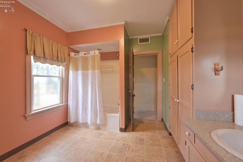 51001 Portman Road, Amherst, 44001, 3 Bedrooms Bedrooms, ,1 BathroomBathrooms,Residential,For Sale,Portman,20254732