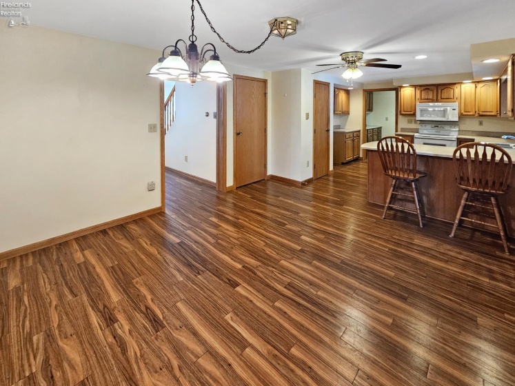 827 Maple Street, Clyde, 43410, 3 Bedrooms Bedrooms, ,3 BathroomsBathrooms,Residential,For Sale,Maple Street,20254647