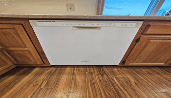 827 Maple Street, Clyde, 43410, 3 Bedrooms Bedrooms, ,3 BathroomsBathrooms,Residential,For Sale,Maple Street,20254647